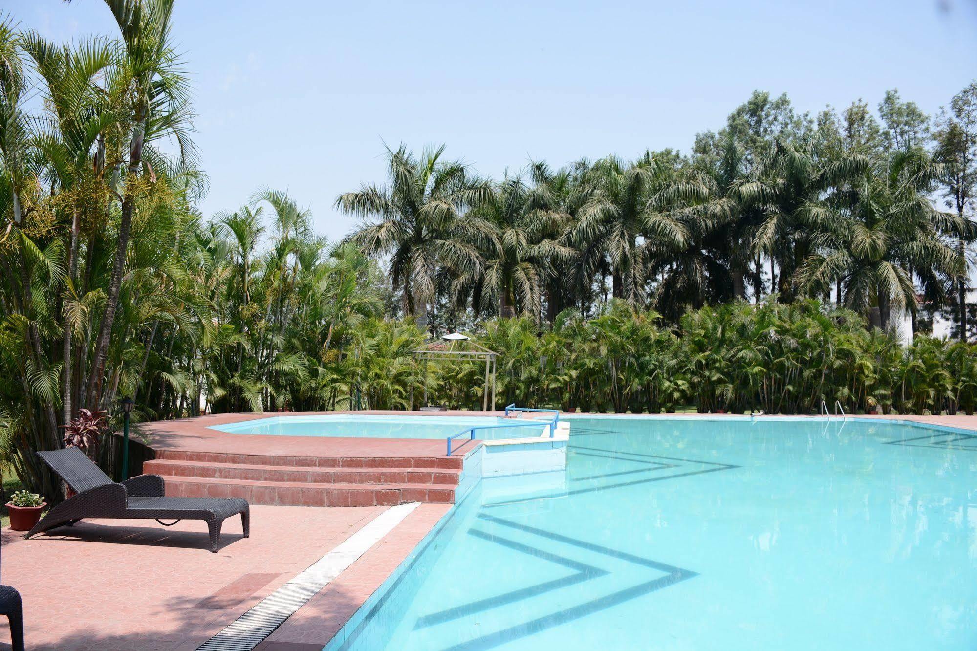 Naturoville Ayurvedic And Yoga Retreat Hotell Rishīkesh Exteriör bild