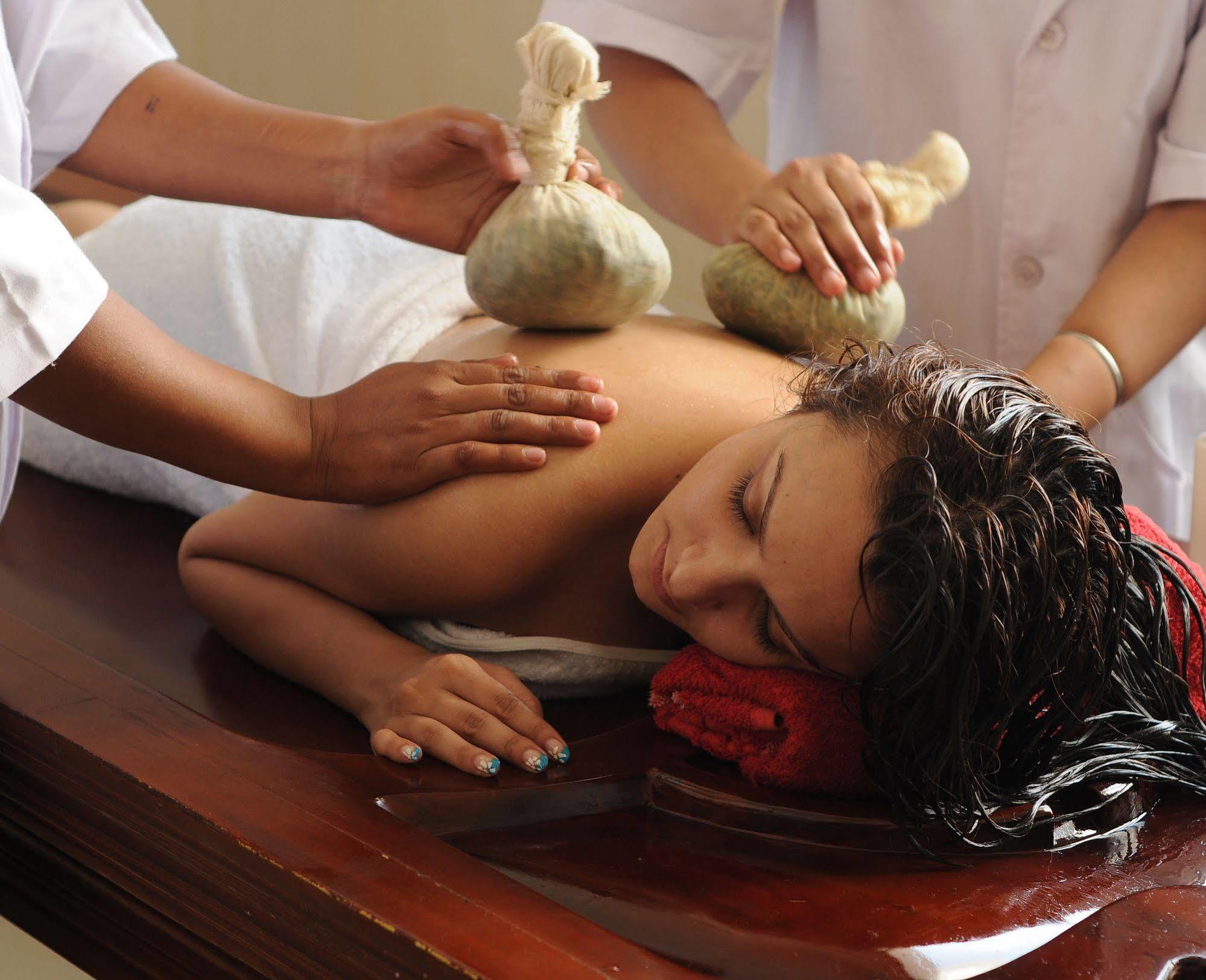 Naturoville Ayurvedic And Yoga Retreat Hotell Rishīkesh Exteriör bild