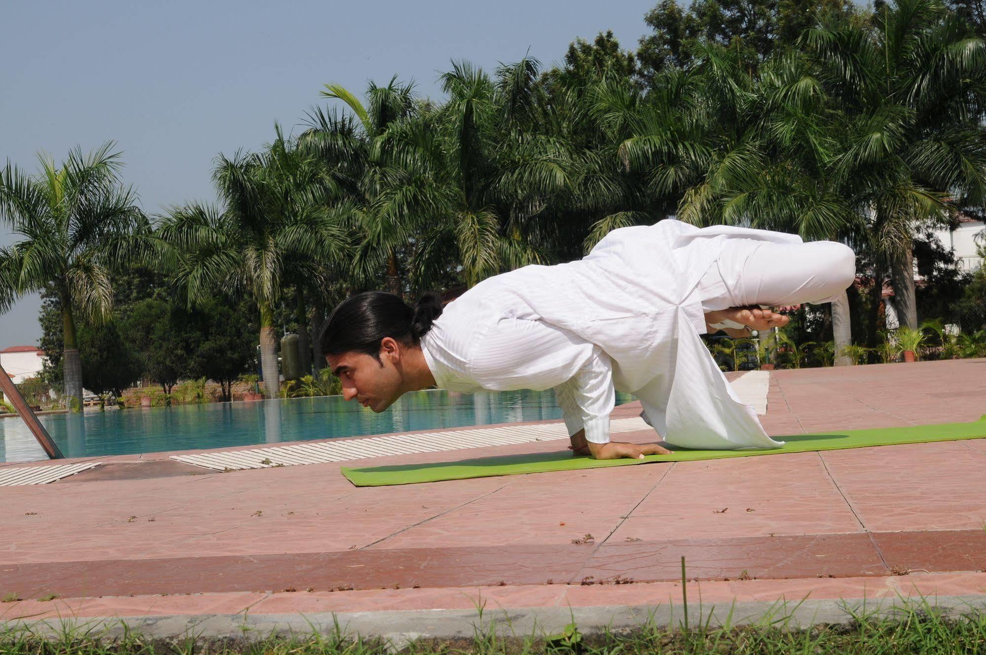 Naturoville Ayurvedic And Yoga Retreat Hotell Rishīkesh Exteriör bild