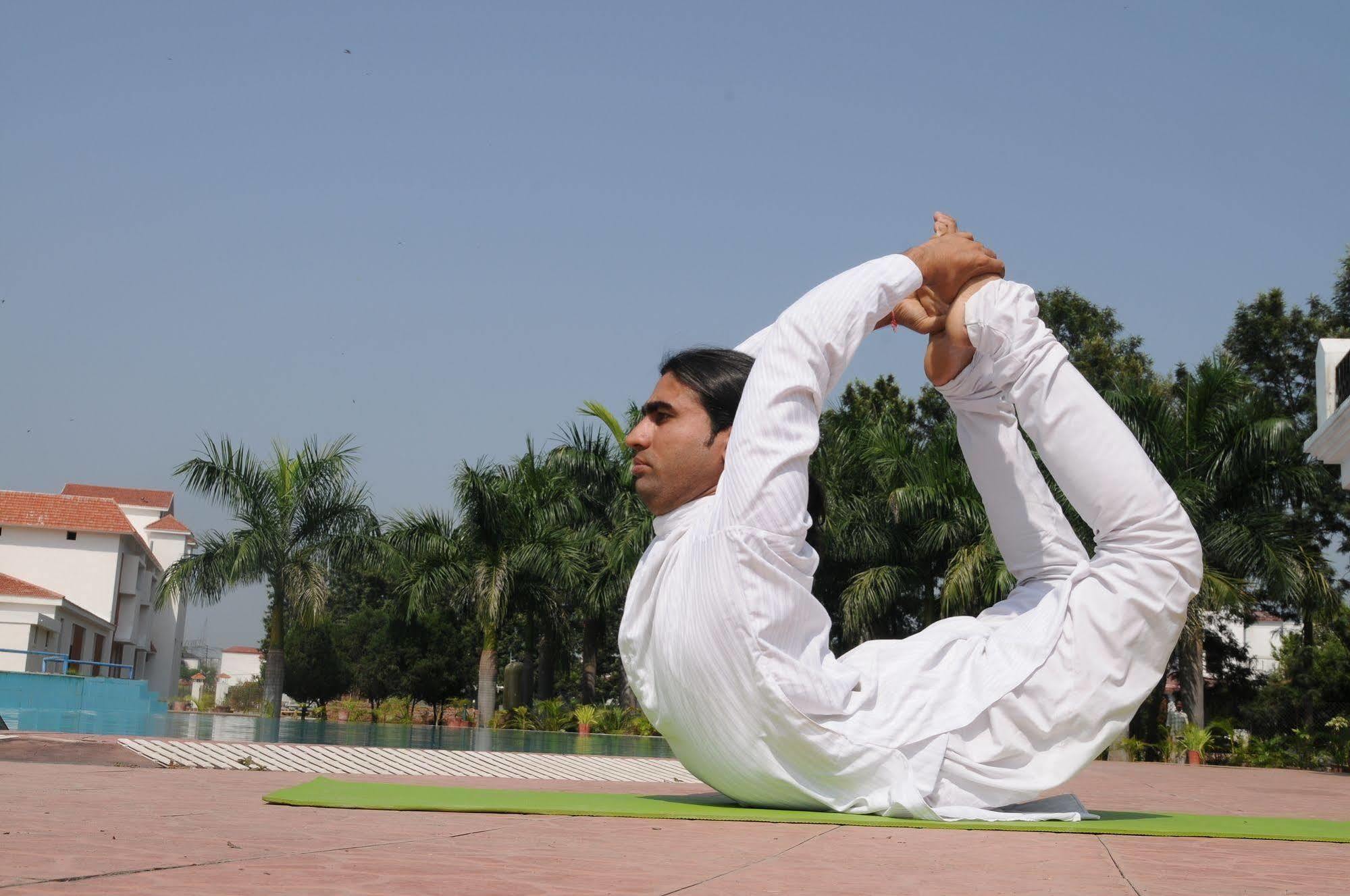 Naturoville Ayurvedic And Yoga Retreat Hotell Rishīkesh Exteriör bild