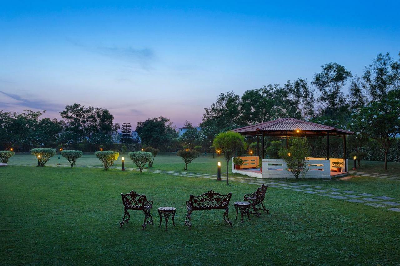 Naturoville Ayurvedic And Yoga Retreat Hotell Rishīkesh Exteriör bild